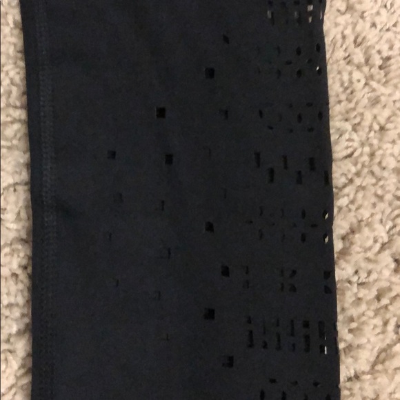 Yogalicious laser cut leggings - Picture 3 of 6